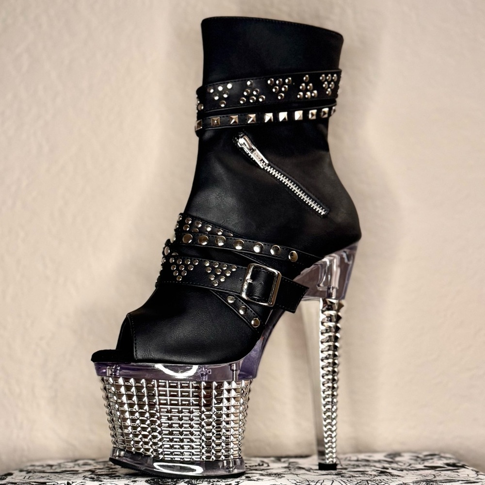 🚫SOLD🚫Pleaser Flamingo Black Platform Boots with Silver Accents